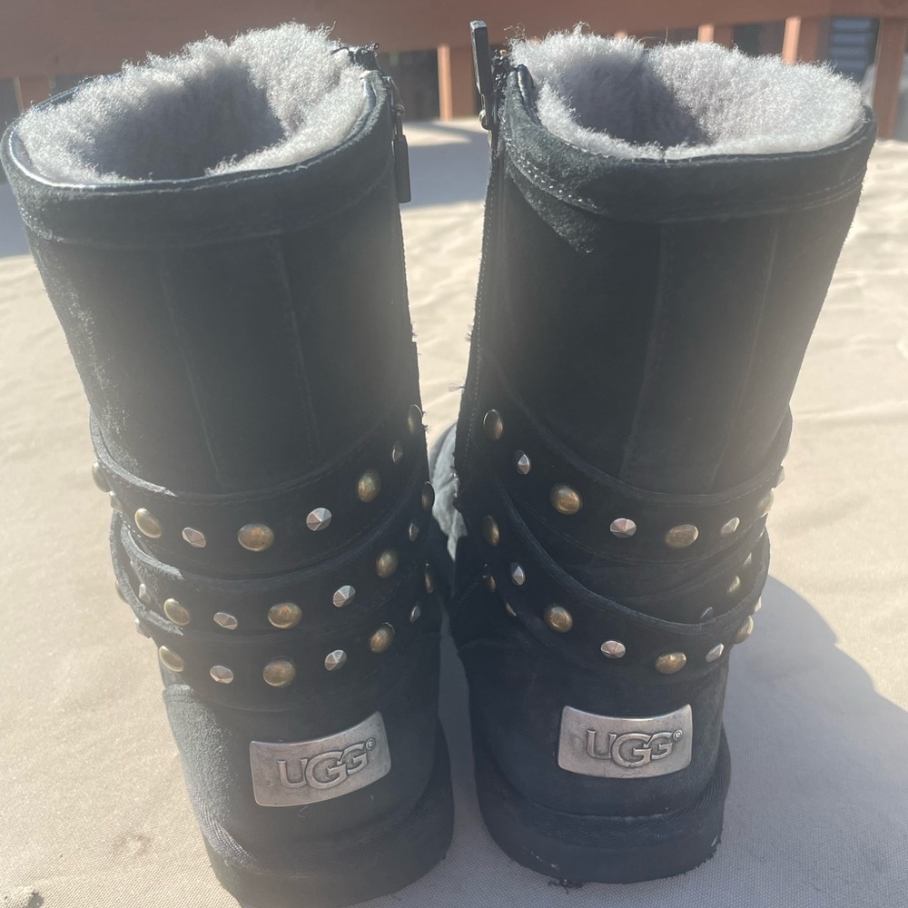 Ugh Boots Size 6